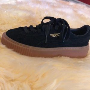 PUMA suede platform sneakers. Black and oatmeal